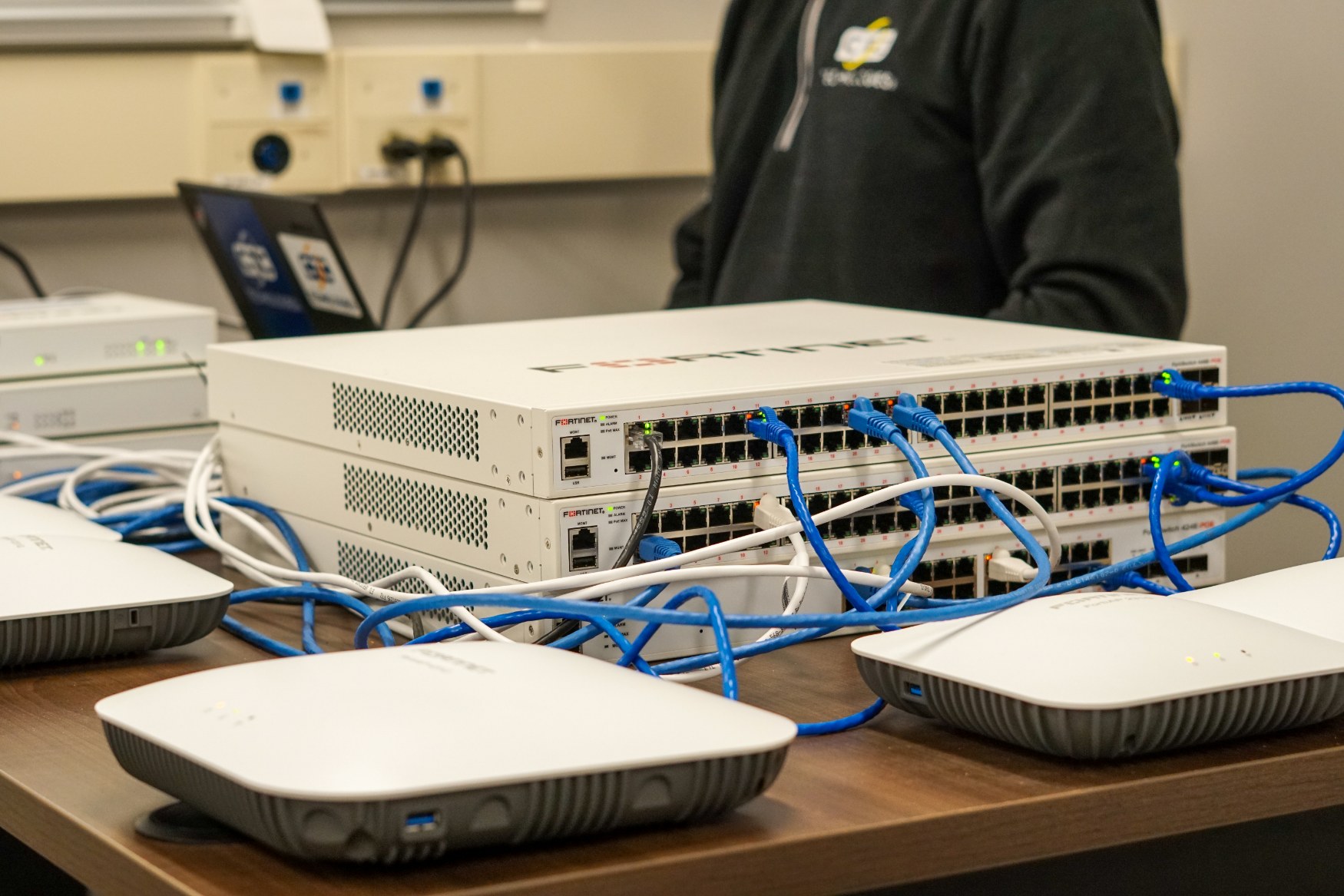 Network refresh to uncover bottlenecks